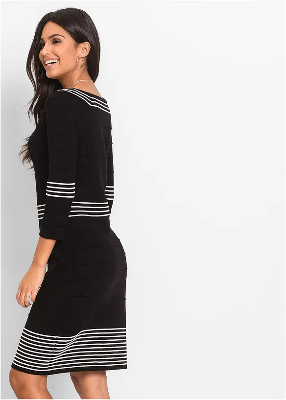 Robe pull en viscose majoritaire, bonprix