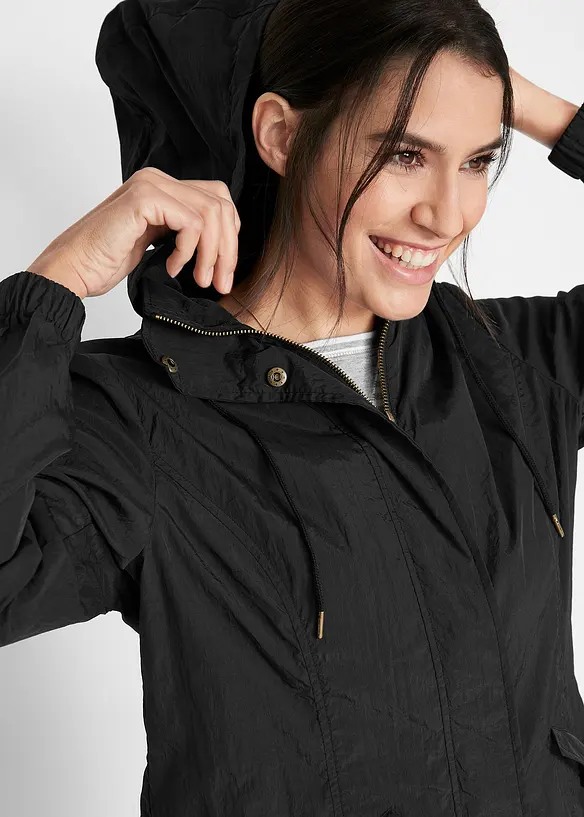 Sehr leichte Übergangsjacke mit Kapuze, bonprix