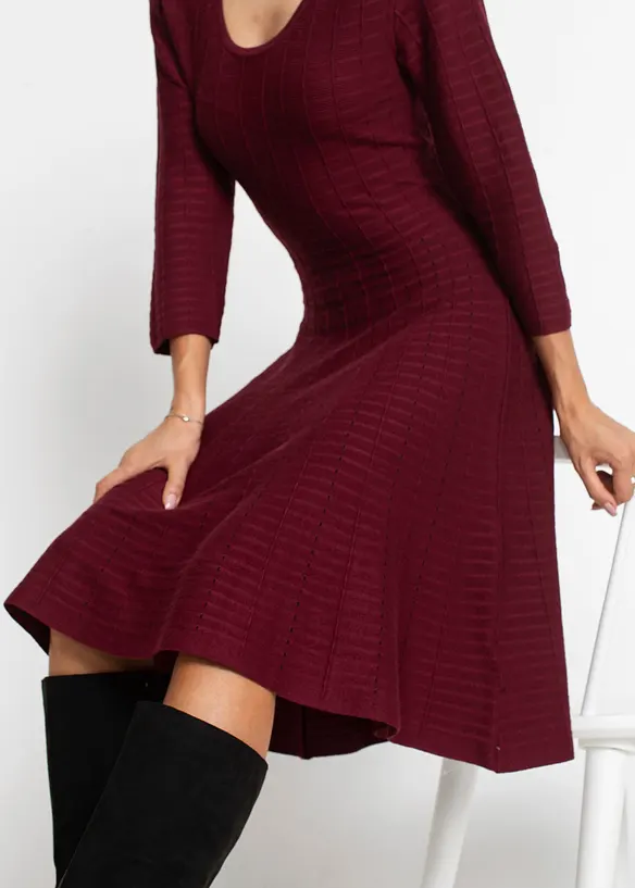 Robe pull fluide en viscose majoritaire, bonprix