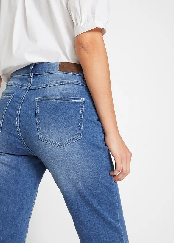 Jeans Bermuda Mid Waist, Stretch, bonprix