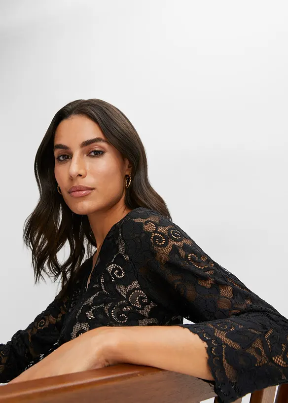 Robe en crêpe avec dentelle, bonprix