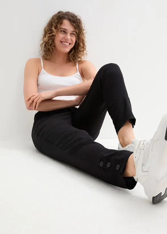 Leinenhose mit Taschendetails und Knöpfen am Saum, bonprix