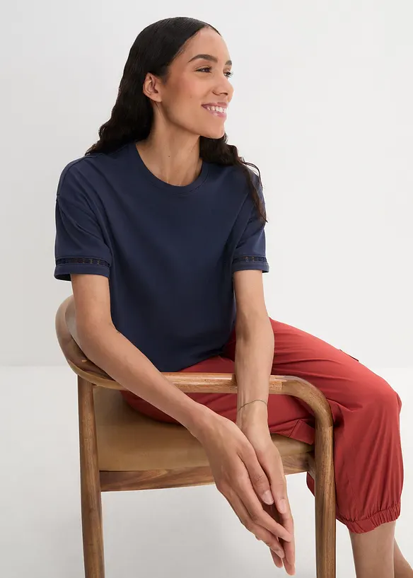 T-shirt avec finition dentelle aux manches, bonprix