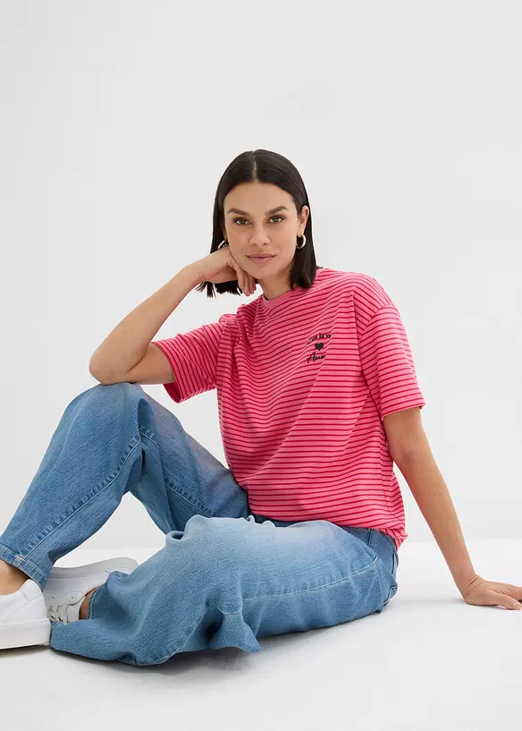 Gestreiftes T-Shirt mit Stickerei, bonprix