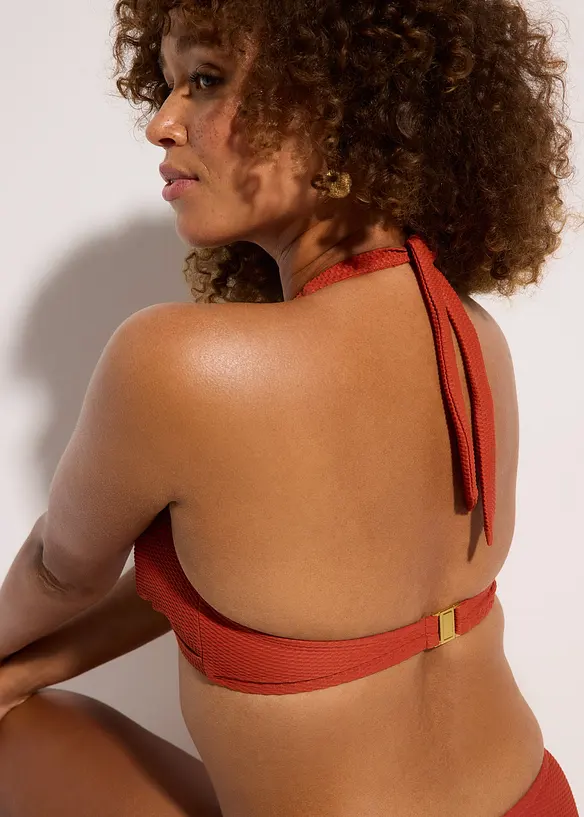 Bikini dos nu (ens. 2 pces) en matière texturée, bonprix
