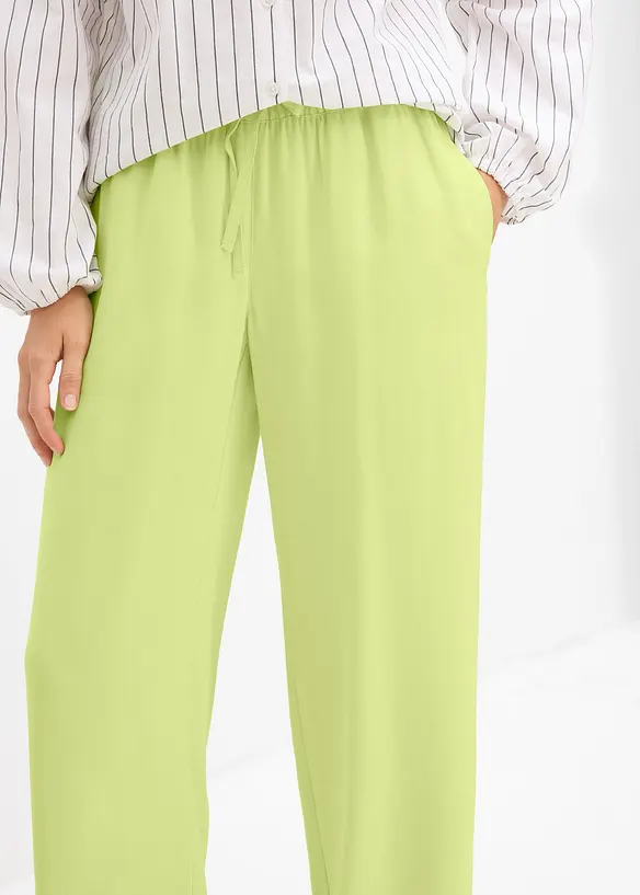 Marlenehose aus fließender Viskose, bonprix