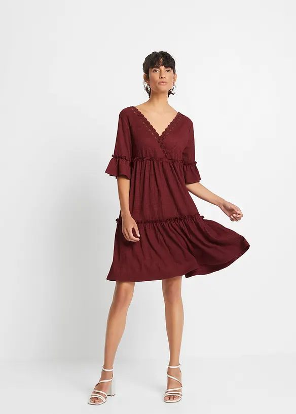 Robe avec broderie anglaise, bonprix