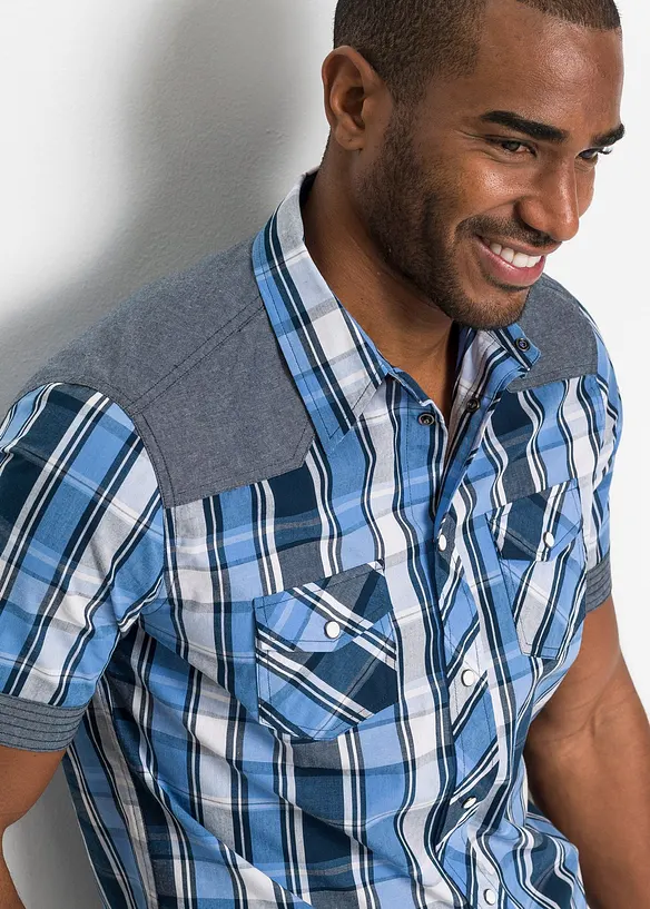 Chemise manches courtes avec empiècements denim, bonprix