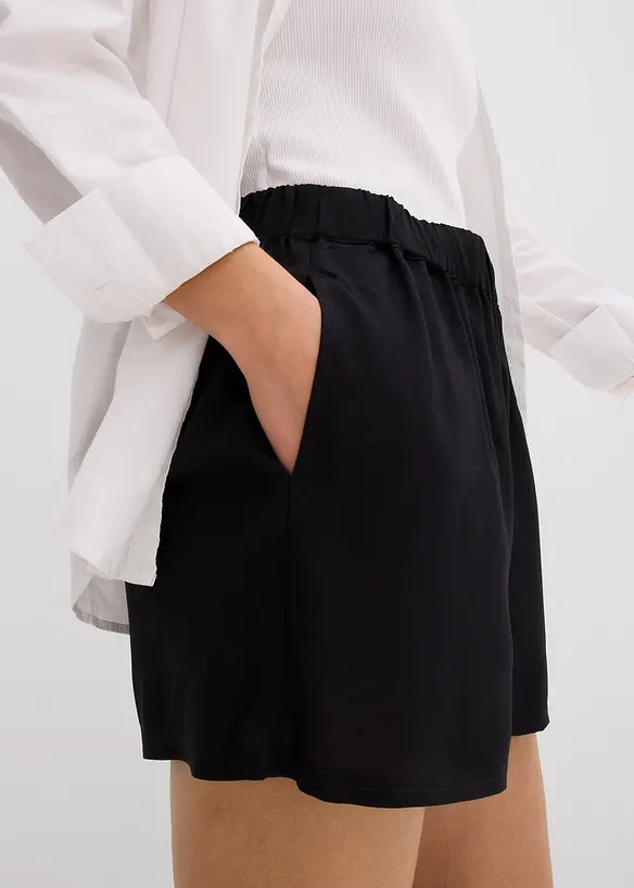 Schlupf-Shorts aus fließender Viskose, bonprix