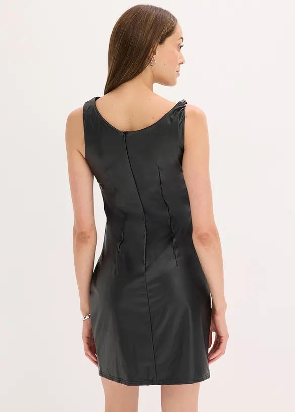 Robe courte enduite encolure Bardot, bonprix