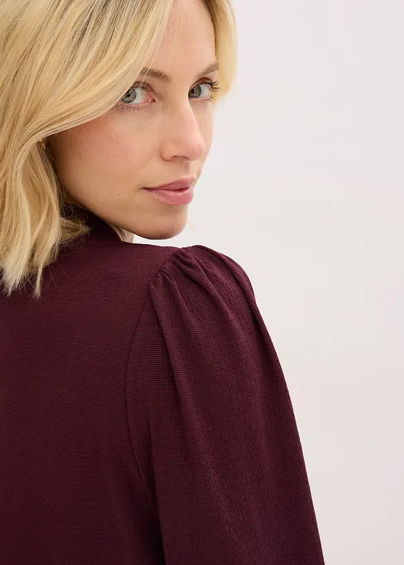 Struktur-Shirt mit abnehmbarer Schluppe, bonprix