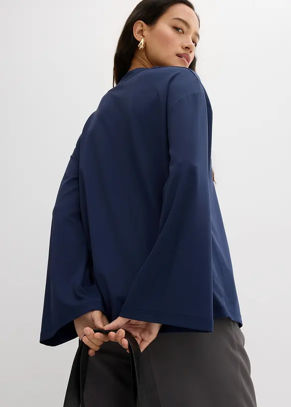 Longshirt aus fließender Qualität, bonprix