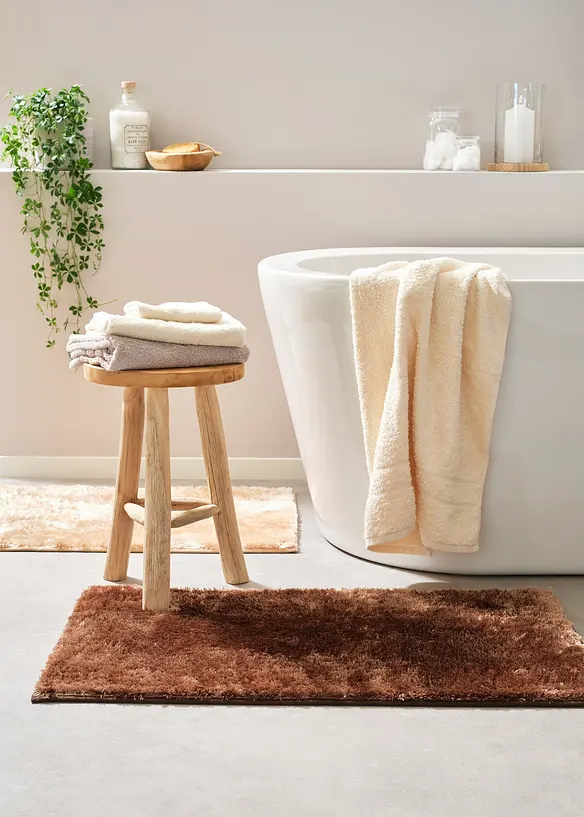 Tapis de bain à surface brillante, bonprix
