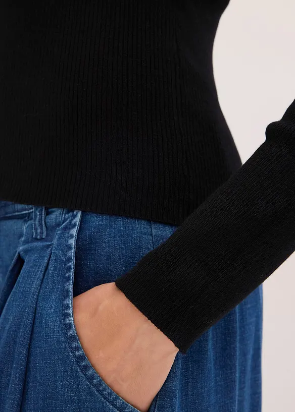 Pull en fine maille avec détail bijou, bonprix