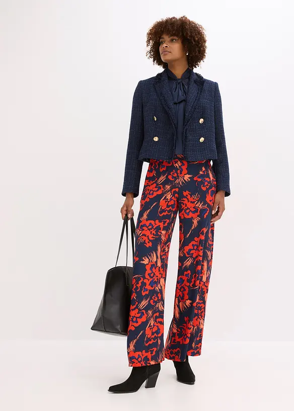 Bouclé-Blazer mit dekorativen Knöpfen, bonprix
