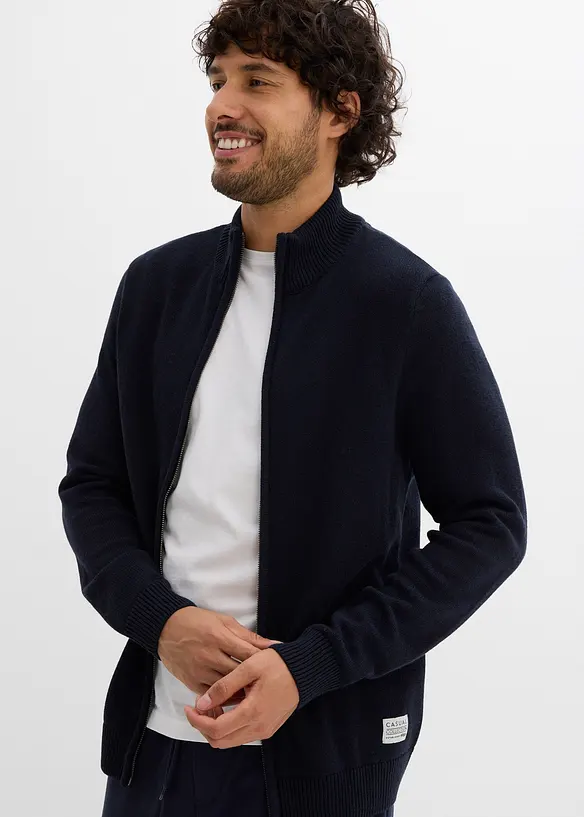 Strickjacke mit Stehkragen und recycelter Baumwolle, bonprix