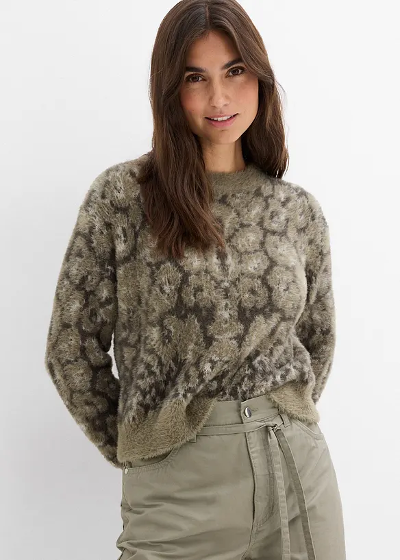 Grobstrick-Pullover aus flauschigem Federgarn, bonprix