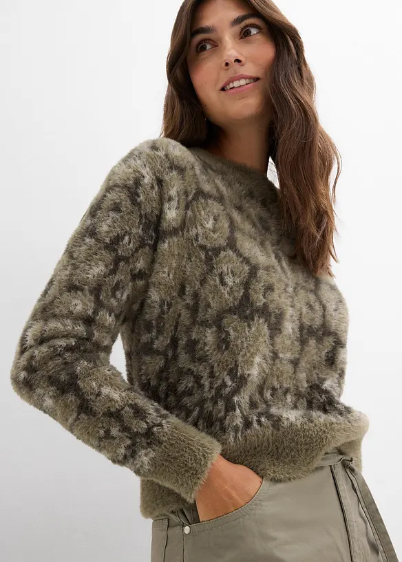 Grobstrick-Pullover aus flauschigem Federgarn, bonprix