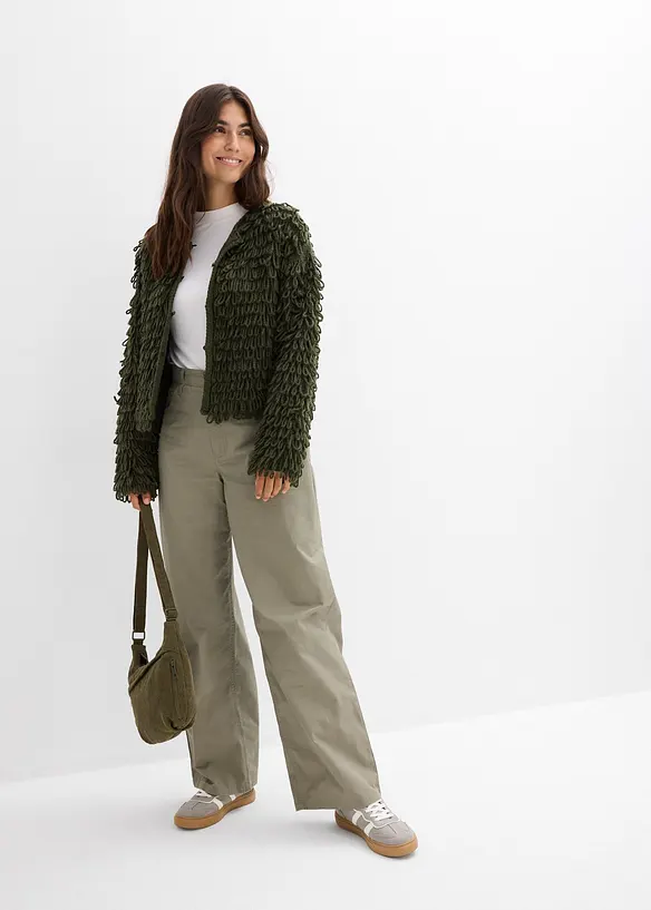 Grobstrickjacke in Curly Fellimitat, bonprix
