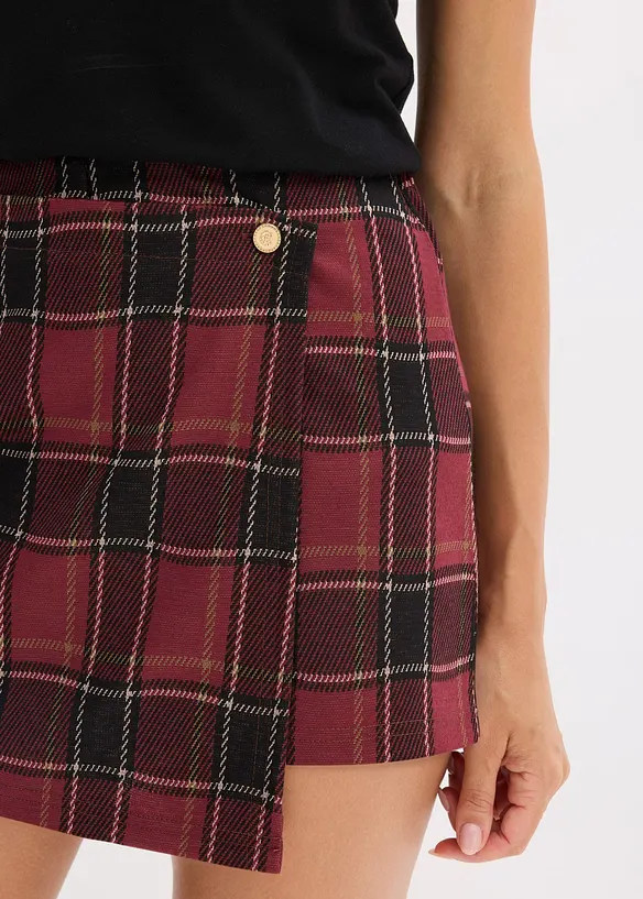 Kurzer Skort mit Schmuck-Knopf, bonprix