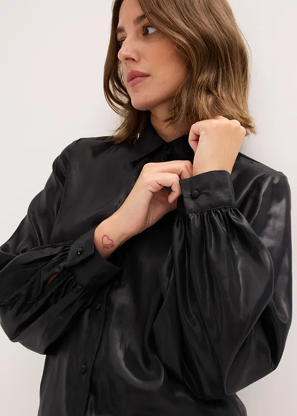 Hemdbluse aus glänzendem Satin, bonprix