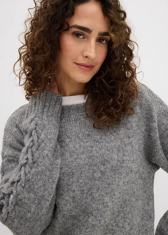 Boxy-Pullover mit geflochtenen Ärmeln, bonprix