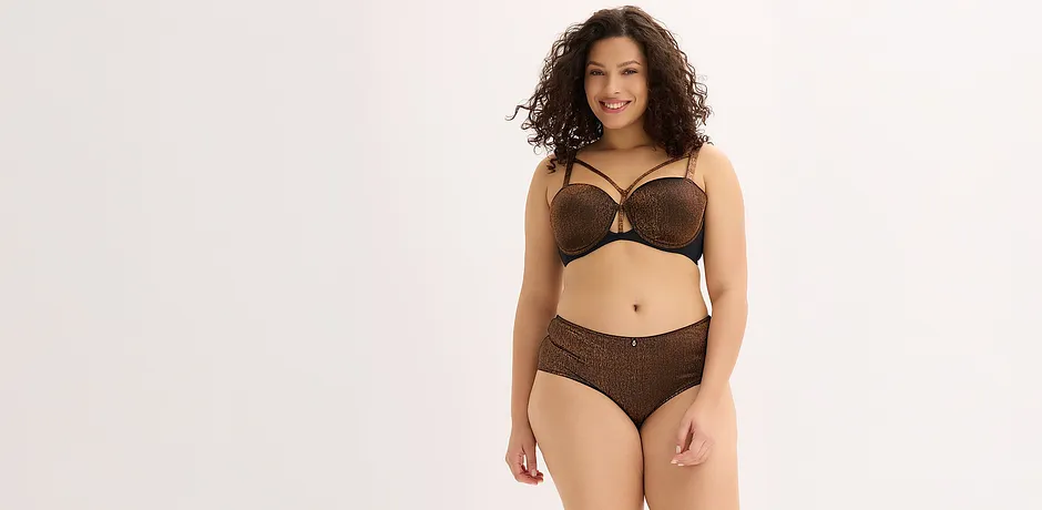 Sous-vêtements élégants marron brillant.