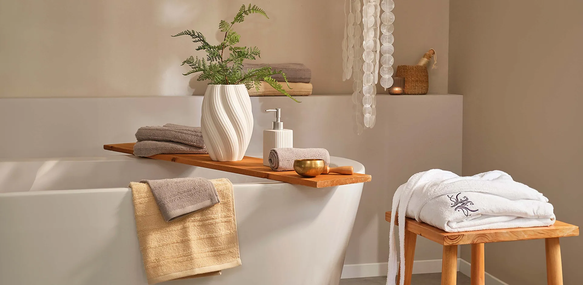 Maison - Vase en spirale - cr&egrave;me