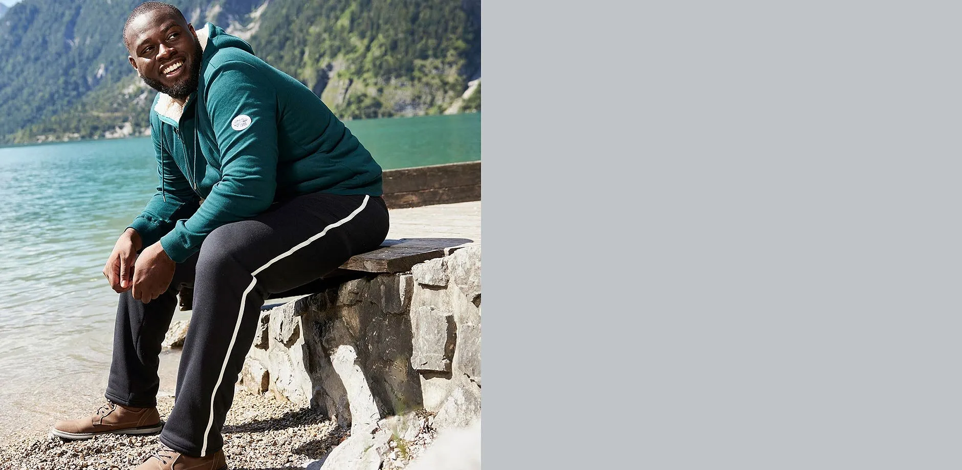 Gilet sweat-shirt thermique vert et pantalon de jogging gris.