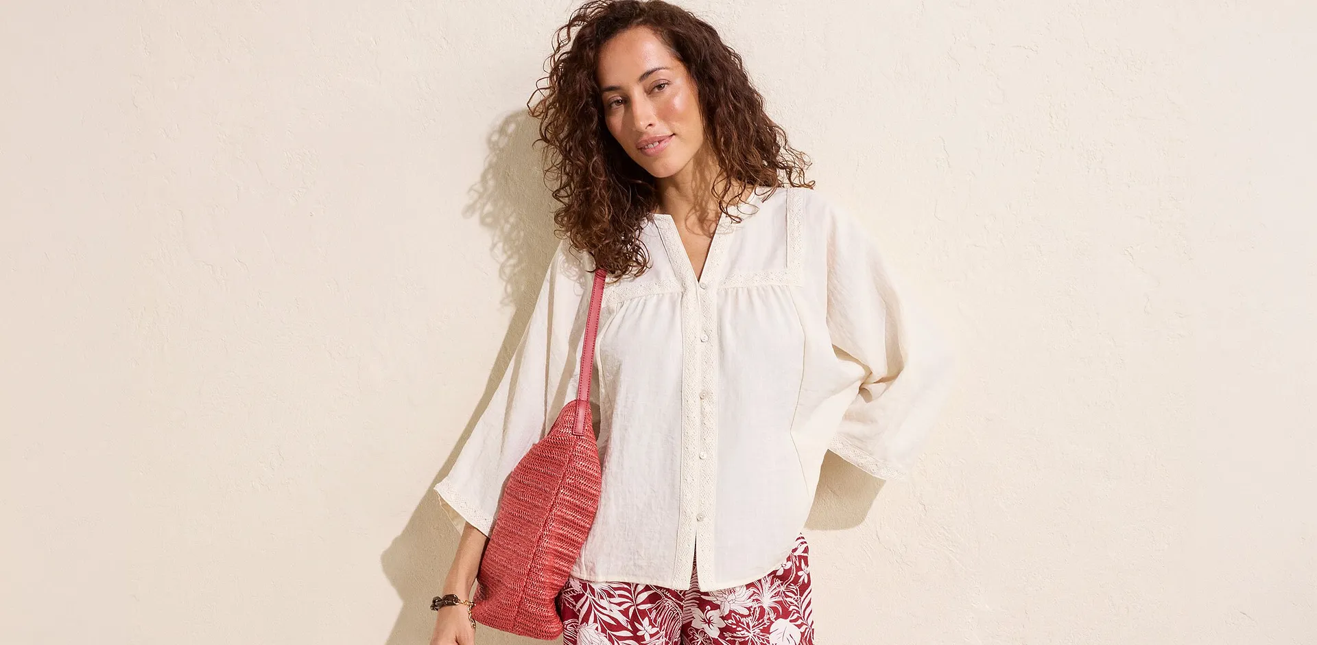 Im Trend - Bluse aus Viskose-Mix - wollwei&szlig;