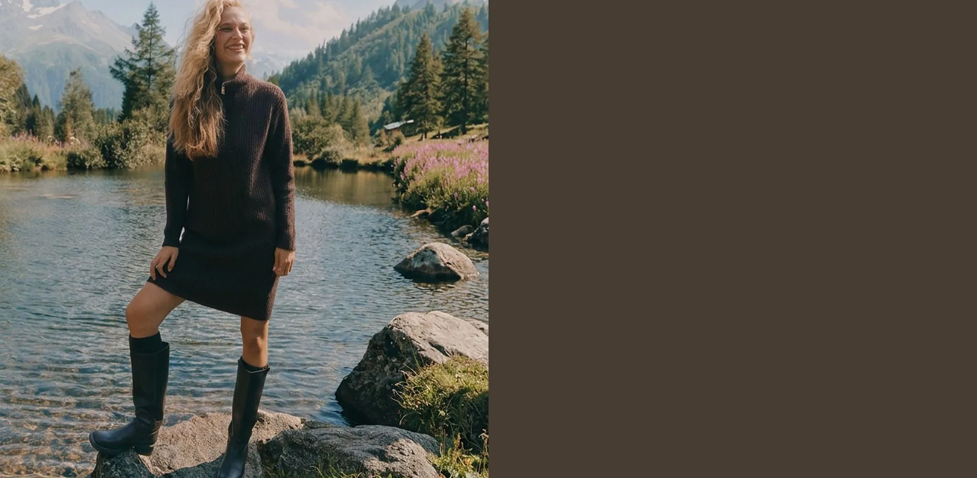 Sie tr&auml;gt ein dunkles Strickkleid mit Rei&szlig;verschluss und hohe, dunkle Stiefel.
