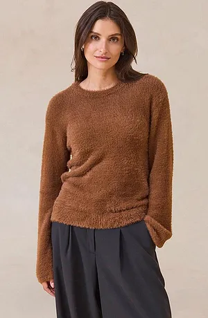 Im Trend - Pullover in Plüsch-Optik - pimentbraun