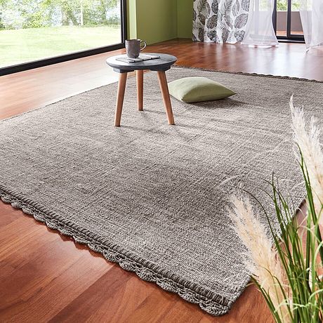 Möbel und Heimtextilien für ein schönes Zuhause