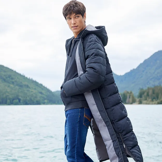 Herren - Langer Steppmantel mit Kapuze - schwarz