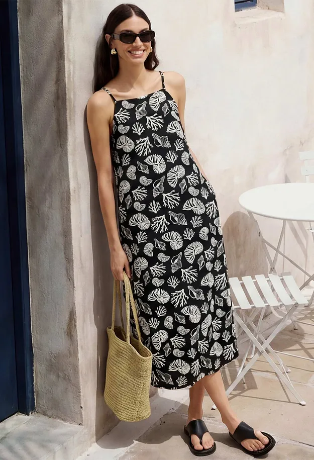 Femme - Robe midi enti&egrave;rement imprim&eacute;e en viscose m&eacute;lang&eacute;e - noir/&eacute;cru imprim&eacute;