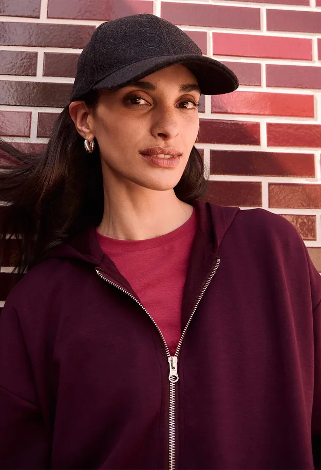 Damen - Kapuzen-Sweatjacke mit Ballonsaum - weinrot