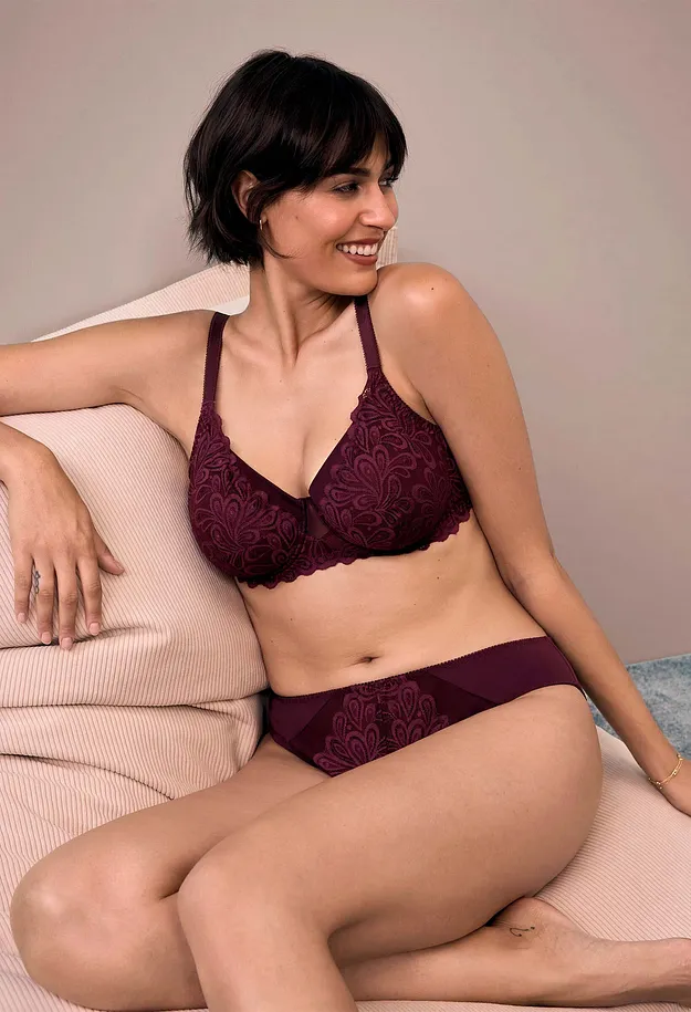 Femme - Soutien-gorge &agrave; armatures avec dentelle - prune