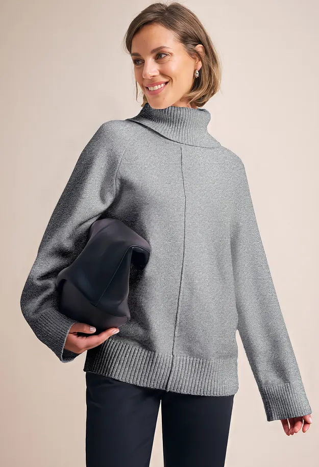 Im Trend - Rollkragenpullover mit dekorativer Naht - grau meliert