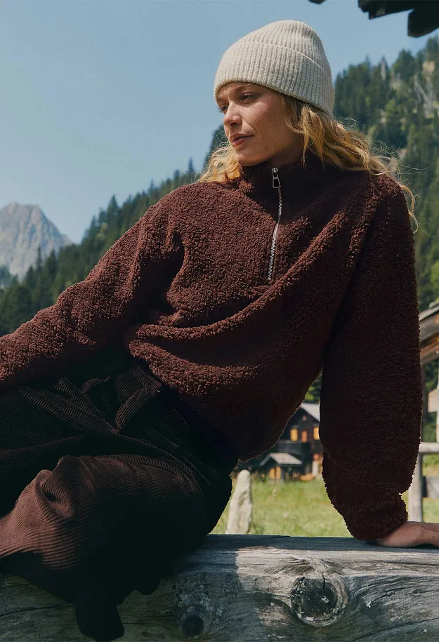 Tendance - Pull camionneur, aspect boucl&eacute; - marron fonc&eacute;