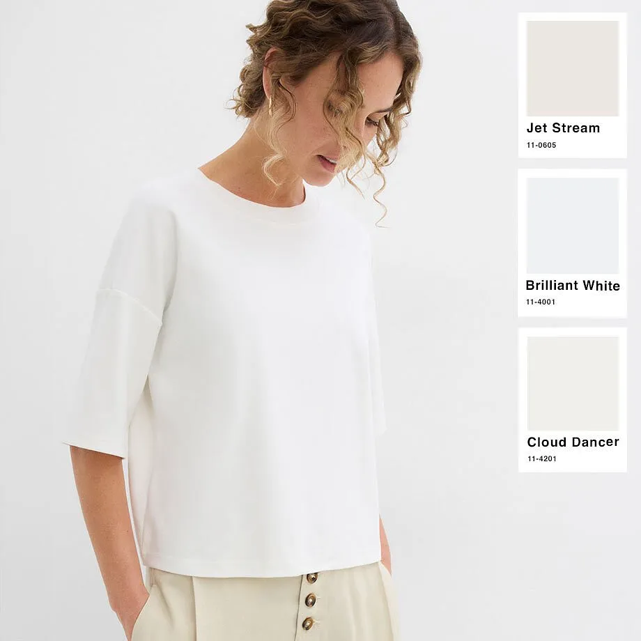 T-shirt basique blanc &agrave; manches mi-longues.