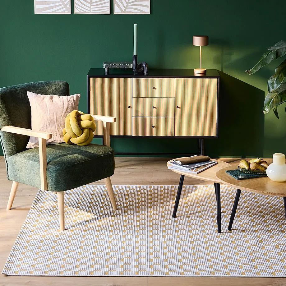Un salon vert.