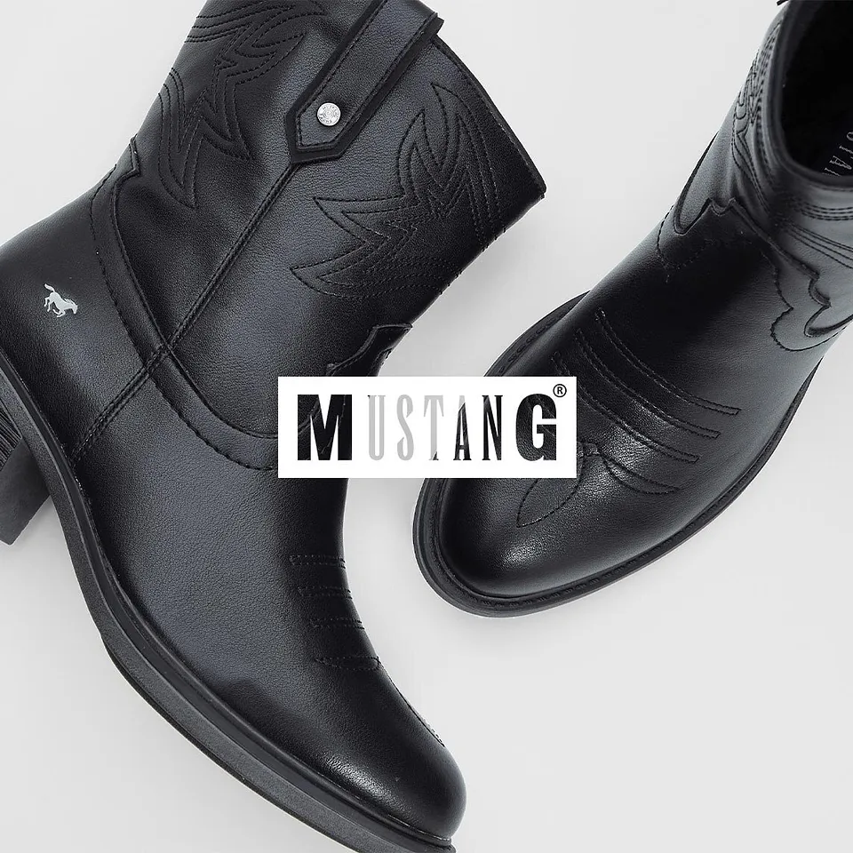 Schwarze Cowboystiefel von Mustang