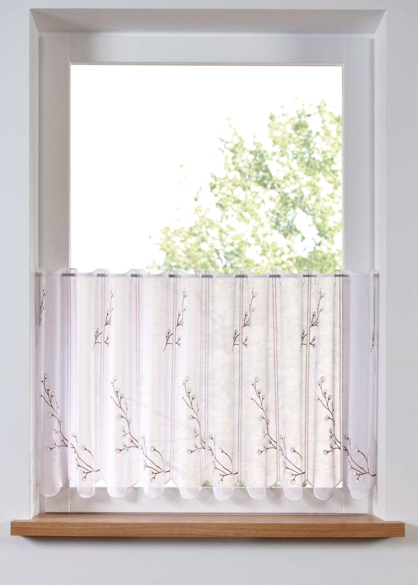 Scheibengardine mit Stickerei