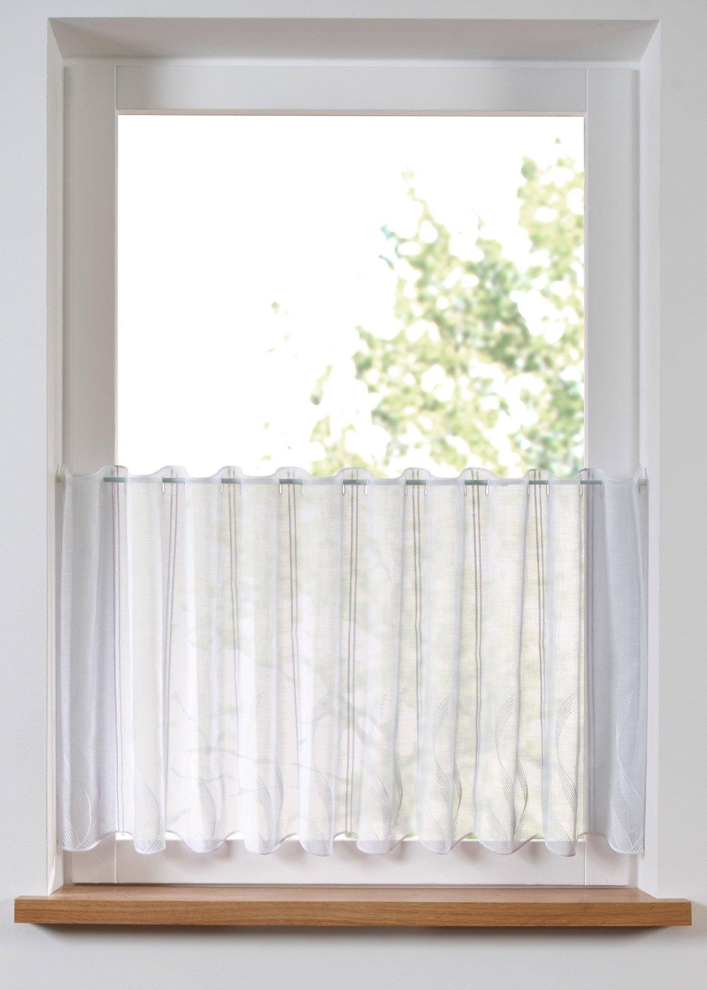 Scheibengardine mit Stickerei