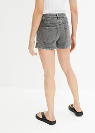 Jeans-Shorts mit Nietenbesatz, bonprix