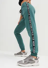 Sweathose mit Bündchen und Statement-Druck, bonprix