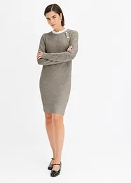 Robe en maille rehaussée de boutons décoratifs, bonprix