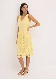 Robe en dentelle avec empiècement au crochet, bonprix