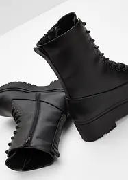 Boots lacées, bonprix