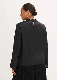 Bluse aus fließendem Satin, bonprix